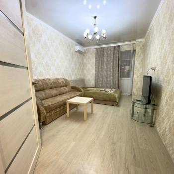 Сдается 1-комнатная квартира, 42 м²