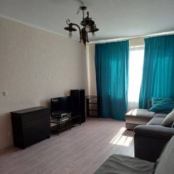 Сдается 1-комнатная квартира, 39 м²