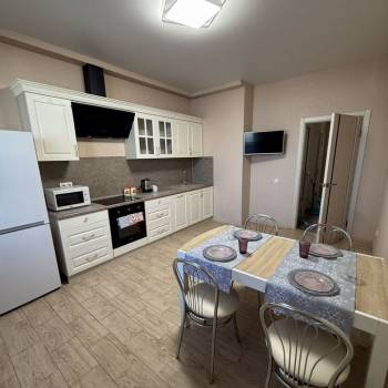 Сдается 2-х комнатная квартира, 78 м²