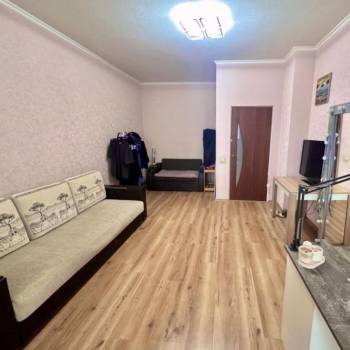 Сдается 1-комнатная квартира, 63 м²
