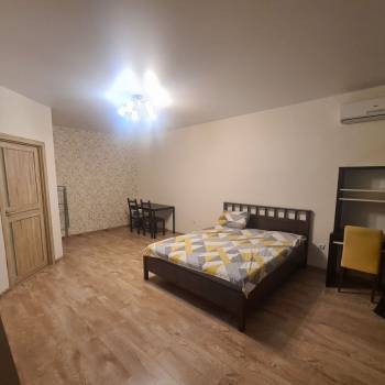 Сдается 1-комнатная квартира, 55 м²