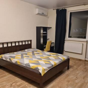Сдается 1-комнатная квартира, 55 м²