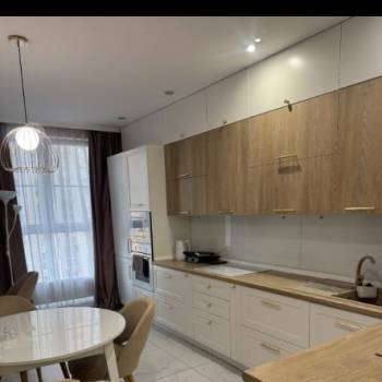 Сдается 1-комнатная квартира, 42 м²