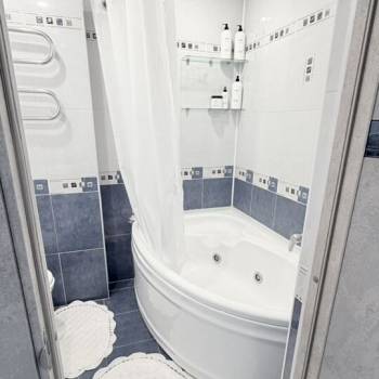 Сдается Многокомнатная квартира, 80 м²