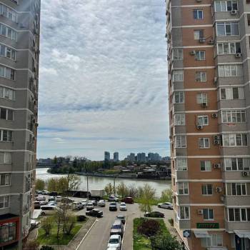 Продается 1-комнатная квартира, 45 м²