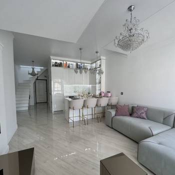 Продается 3-х комнатная квартира, 97,5 м²