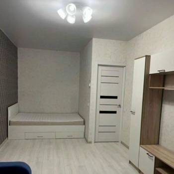 Продается 1-комнатная квартира, 40 м²