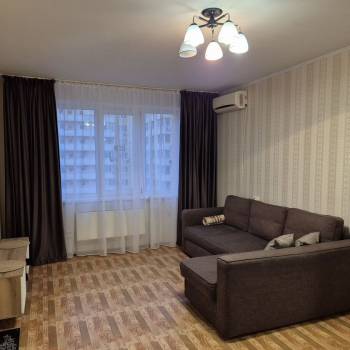 Сдается 1-комнатная квартира, 40 м²