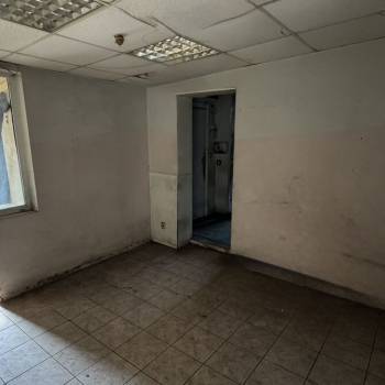 Сдается Нежилое помещение, 179 м²