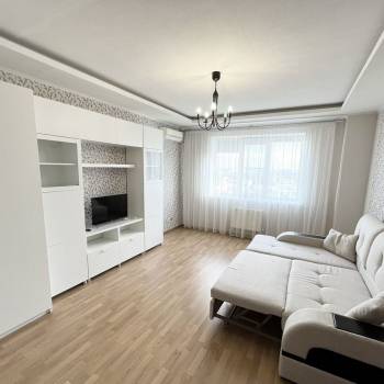 Сдается 1-комнатная квартира, 53,6 м²