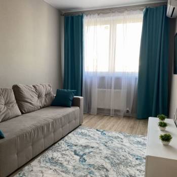 Продается 1-комнатная квартира, 37 м²