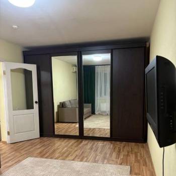 Сдается 1-комнатная квартира, 38 м²