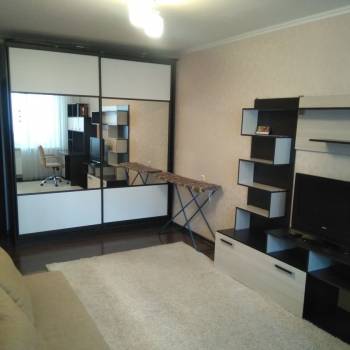 Сдается 1-комнатная квартира, 38 м²
