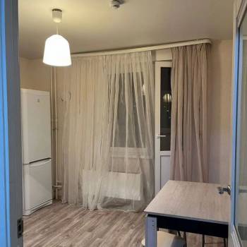 Продается 1-комнатная квартира, 37,5 м²
