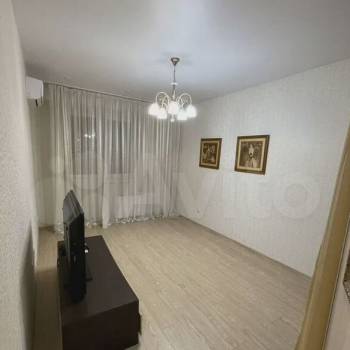 Продается 1-комнатная квартира, 42,6 м²