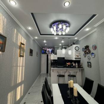Продается 1-комнатная квартира, 52,7 м²