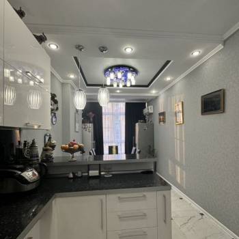 Продается 1-комнатная квартира, 52,7 м²