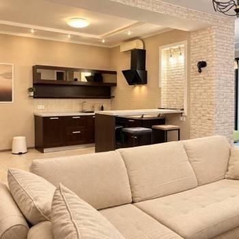Сдается 2-х комнатная квартира, 74 м²