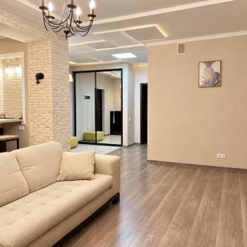 Сдается 2-х комнатная квартира, 74 м²