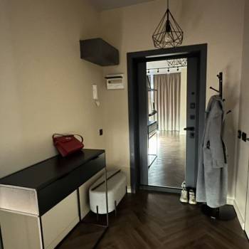 Продается 1-комнатная квартира, 35 м²