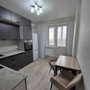 Продается 1-комнатная квартира, 41 м²