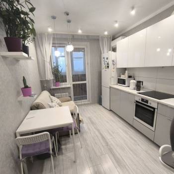 Продается 1-комнатная квартира, 47 м²