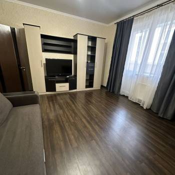 Сдается 1-комнатная квартира, 41 м²