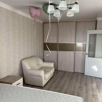 Сдается 1-комнатная квартира, 43 м²