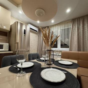Сдается 2-х комнатная квартира, 82 м²