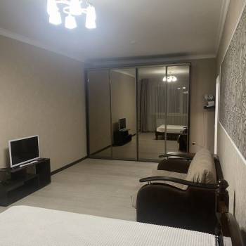 Продается 1-комнатная квартира, 50 м²