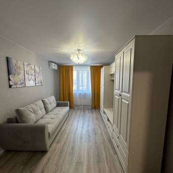 Сдается 1-комнатная квартира, 39 м²