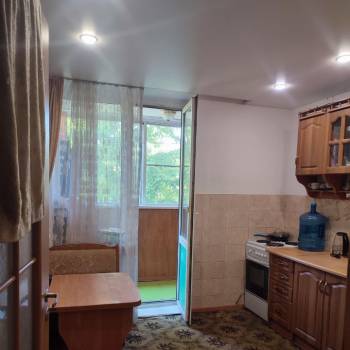 Продается 1-комнатная квартира, 42 м²