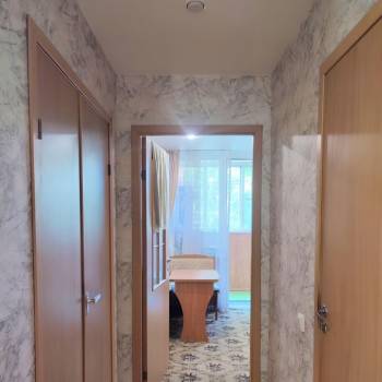 Продается 1-комнатная квартира, 42 м²