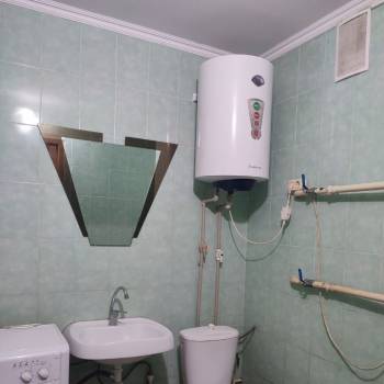 Продается 1-комнатная квартира, 42 м²