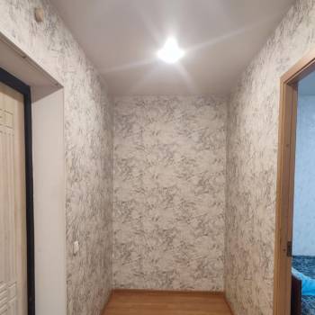 Продается 1-комнатная квартира, 42 м²