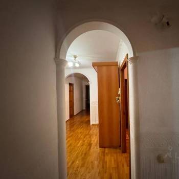 Продается Многокомнатная квартира, 92 м²