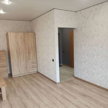 Продается 1-комнатная квартира, 41 м²