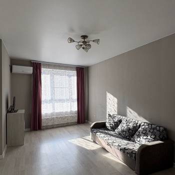 Продается 1-комнатная квартира, 44 м²