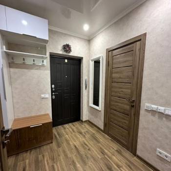 Продается 1-комнатная квартира, 42,7 м²