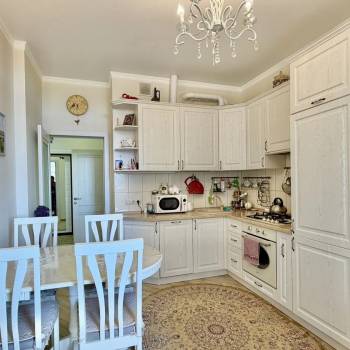 Продается 1-комнатная квартира, 49,1 м²