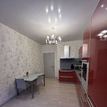 Сдается 2-х комнатная квартира, 80 м²