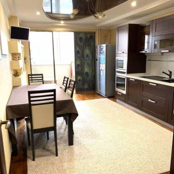 Продается 3-х комнатная квартира, 100 м²