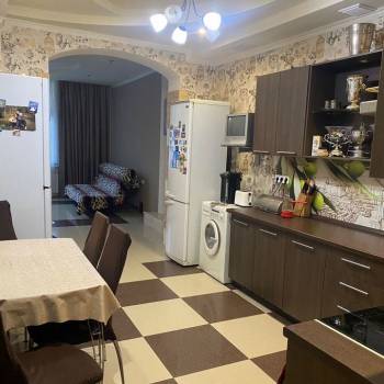 Продается 3-х комнатная квартира, 139,8 м²