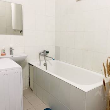 Продается 2-х комнатная квартира, 58 м²