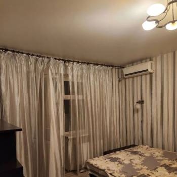 Сдается 1-комнатная квартира, 42 м²