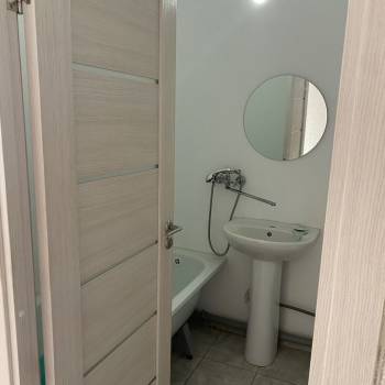 Продается 1-комнатная квартира, 42,24 м²