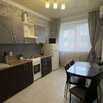 Сдается 1-комнатная квартира, 37 м²