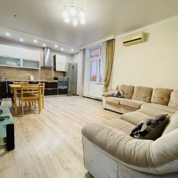 Сдается 2-х комнатная квартира, 65 м²