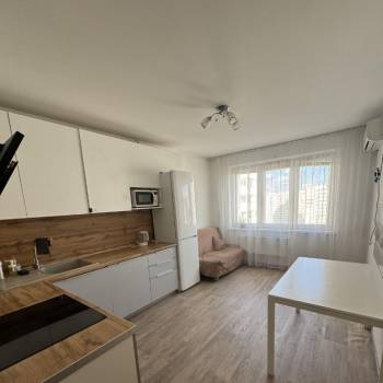 Сдается 2-х комнатная квартира, 58 м²