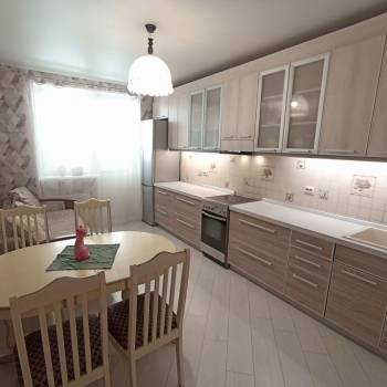 Сдается 1-комнатная квартира, 50 м²